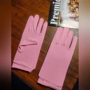 🛍️ Brand New Baby Pink Short Stretchy Gloves 👐🙌